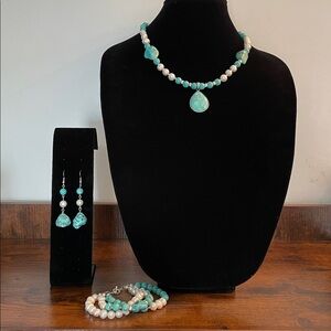 Turquoise, Dyed Howlite and Cultured Pearl Jewelry Set - Handcrafted